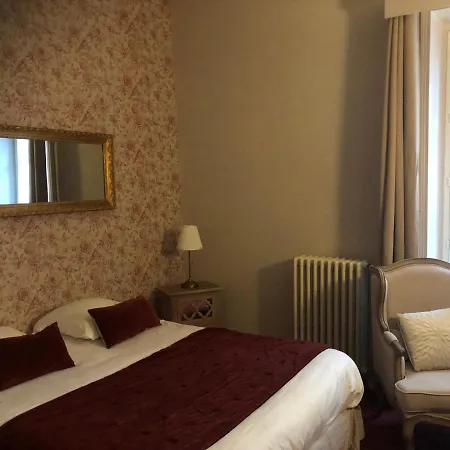 Hotel Montespan Bourbon-lʼArchambault